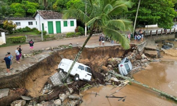 Φονική καταιγίδα στη Βραζιλία: Διασώθηκε έγκυος ενώ γεννούσε – Τουλάχιστον 36 νεκροί