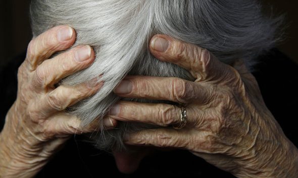 «Γηροκομείο – Κολαστήριο» στον Κορυδαλλό: Εξαθλιωμένοι ηλικιωμένοι με ψώρα και αφυδαταωμένοι