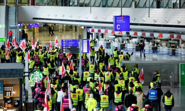 Γερμανία: Αναστάτωση στα δρομολόγια των αεροπορικών εταιρειών – Σε απεργία οι εργαζόμενοι