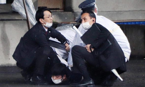Ιαπωνία: Έριξαν καπνογόνο στον πρωθυπουργό Κισίντα – Συνελήφθη ο δράστης