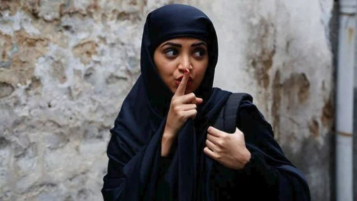 Ιράν: Απειλές για διώξεις «δίχως έλεος» στις γυναίκες που δεν φορούν την ισλαμική μαντίλα