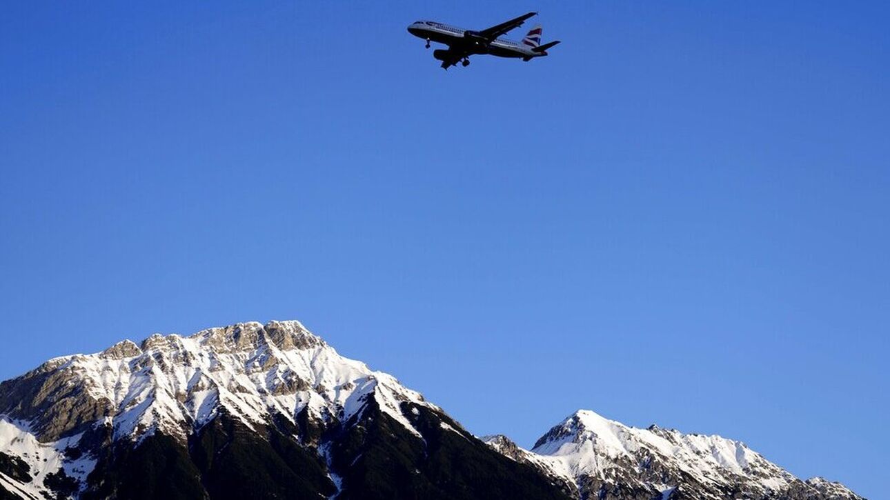 Συνετρίβη αεροσκάφος στην Ελβετία – Αναφορές για πολλούς νεκρούς