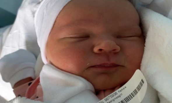Γυναίκα έφερε επιτέλους στον κόσμο το πολυπόθητο μωράκι της μετά από 23 αποβολές