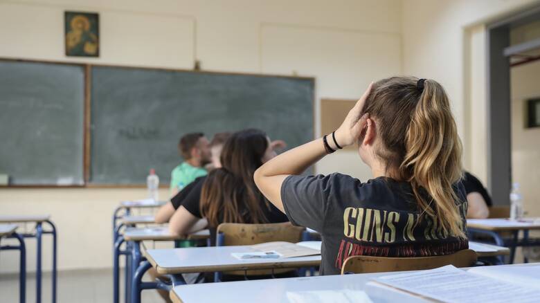Πανελλήνιες 2023: Κύκλωμα προπονητών χρέωνε 7.000 ευρώ για μοριοδότηση μαθητών στις εξετάσεις