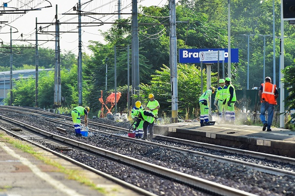 Τραγωδία: Νεκροί 5 εργαζόμενοι των σιδηροδρόμων – Τους χτύπησε τρένο