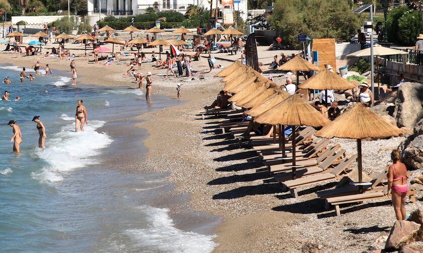 Σαρωτικοί έλεγχοι στις παραλίες: Στις 413 οι καινούργιες παραβάσεις – Χατζηδάκης: Θα επιβάλλουμε την εφαρμογή της νομιμότητας