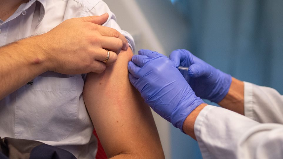 Γκάγκα για κορονοϊό: Θα χρειαστούμε καινούργια δόση εμβολίου