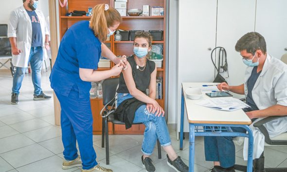 Κορονοϊός: Άνοιξε η πλατφόρμα για τους εμβολιασμούς – Ολα όσα πρέπει να γνωρίζετε