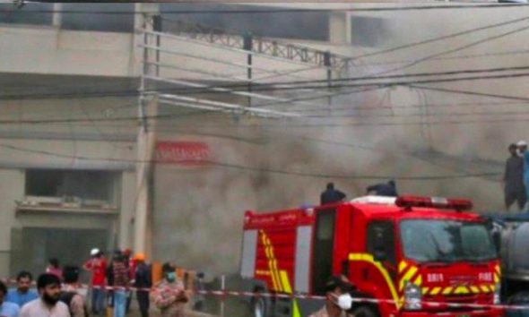 Πακιστάν: 11 νεκροί από φωτιά σε εμπορικό κέντρο – 35 οι τραυματίες