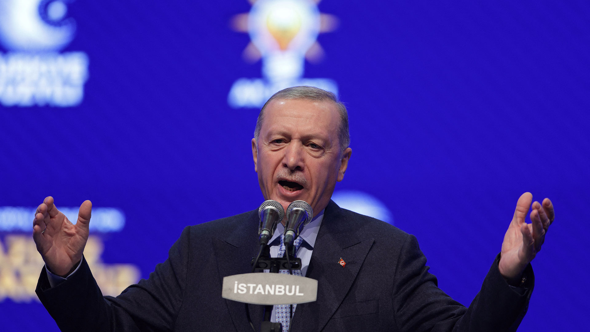 Νέα πρόκληση Ερντογάν: «Ο αγώνας μας δεν τελείωσε ρίχνοντας τον εχθρό στη θάλασσα στη Σμύρνη»