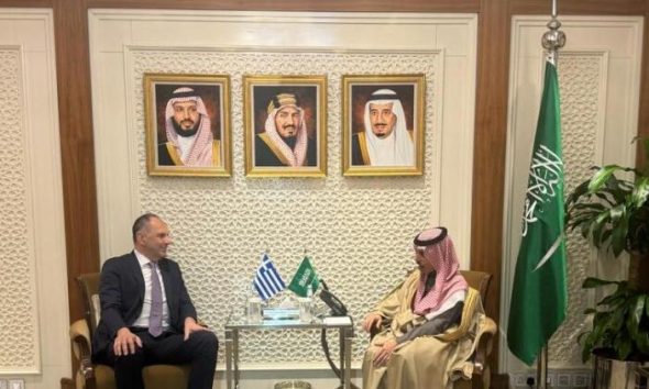 Ριάντ: Συναντήθηκε ο Γ. Γεραπετρίτης με τον ΥΠΕΞ της Σαουδικής Αραβίας