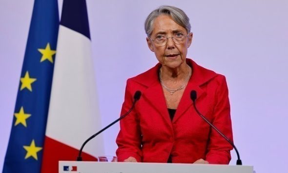 Παραιτήθηκε η πρωθυπουργός της Γαλλίας, Ελιζαμπέτ Μπορν με αιχμές περί ανάγκης διαρθρωτικών αλλαγών