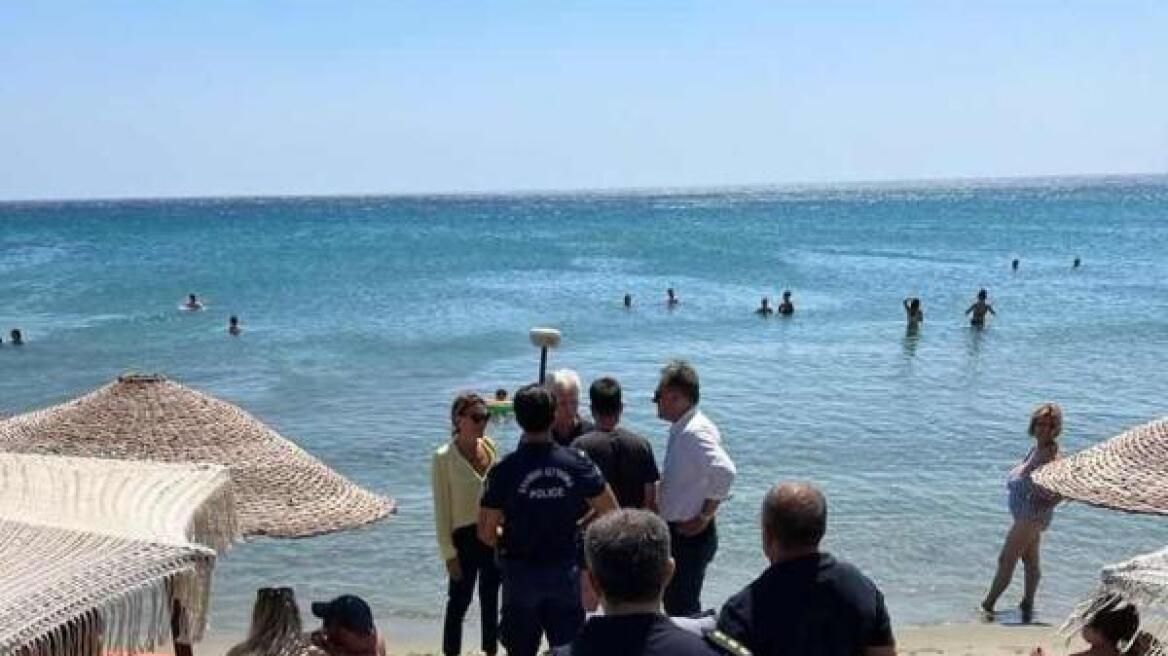 Έλεγχοι της αστυνομίας σε παραλίες της Τήνου: Παράνομη κατάληψη 3.000 τ.μ.  αιγιαλού και παραλίας