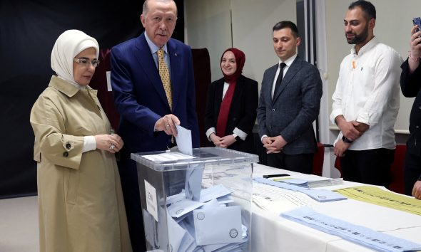 Αυτοδιοικητικές εκλογές στην Τουρκία: Τριπλή ήττα για Ερντογάν – «Οι Τούρκοι τον τιμώρησαν», τονίζει το Reuters