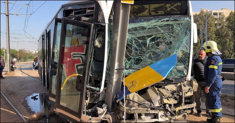 Λιόσια: Λεωφορείο του ΟΑΣΑ καρφώθηκε σε κολώνα – 5 τραυματίες
