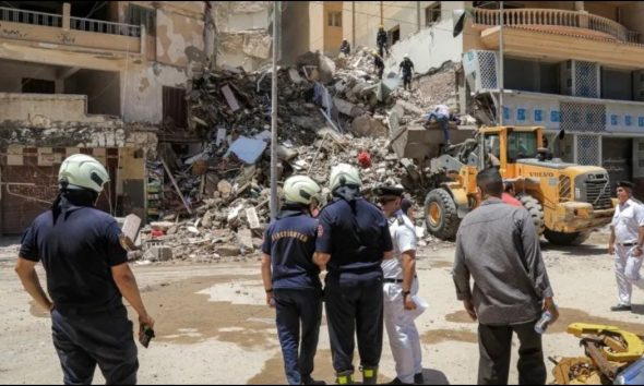 Τρόμος στον Πειραιά: Κατέρρευσε κτίριο στο Πασαλιμάνι