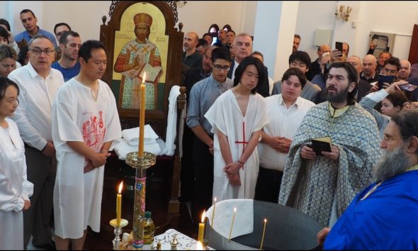 Απίστευτη συγκίνηση: 3 Κινέζοι βαπτίστηκαν Χριστιανοί στην Ιερά Μονή Αγίων Νηπίων