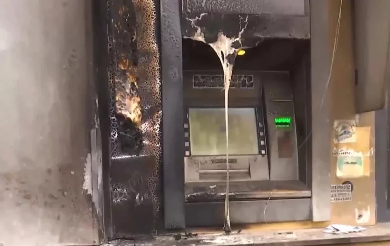 Σεπόλια: Έκαψαν ATM με εμπρηστικό μηχανισμό