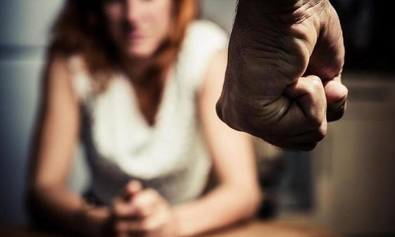 Πέντε συλλήψεις για ενδοοικογενειακή βία στη Δυτική Ελλάδα μέσα σε 24 ώρες – Αναλυτικά τα περιστατικά