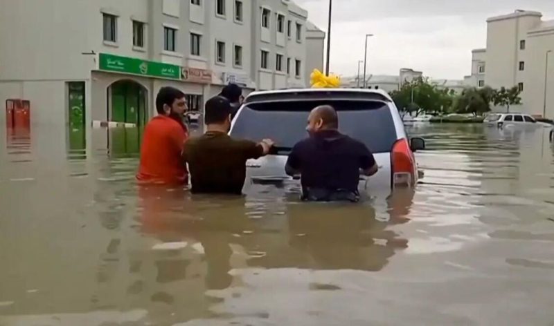 Ντουμπάι: Μήπως η πλημμύρα προήλθε από ανθρώπινο χέρι;