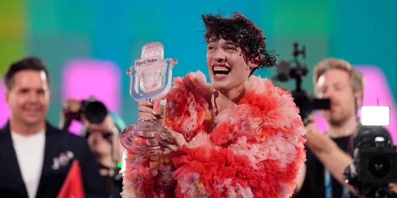 Eurovision 2024: Εξωπραγματική εμφάνιση από τον τρομερό non binary καλλιτέχνη Nemo της Ελβετίας – Μίξη ποπ και Μότσαρτ