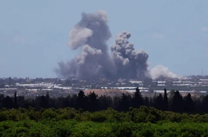 Γάζα: Το Ισραήλ βομβάρδισε δύο συνοικίες της Ράφας – Είχε δώσει εντολή εκκένωσης στους κατοίκους