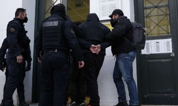 48χρονος υπήκοος Αλβανίας προσπάθησε να αρπάξει τετράχρονο κοριτσάκι μέσα από την αγκαλιά της μητέρας του