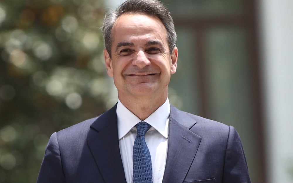 Bloomberg: Οι παροχές Μητσοτάκη θα μπορούσαν να θέσουν τα θεμέλια για την επόμενη 4ετία του