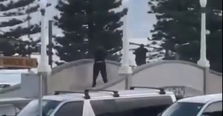 Τραγωδία στην Αυστραλία: Τρομοκρατική επίθεση με πυροβολισμούς σε διάσημη παραλία του Σίδνεϊ