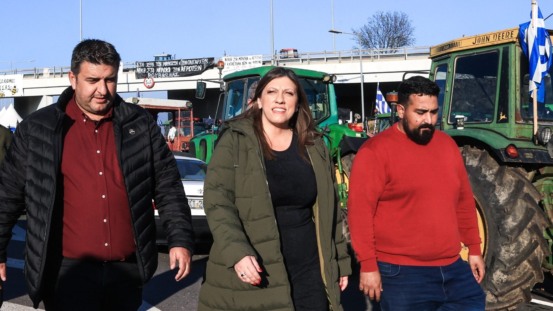 Κωνσταντοπούλου από τα μπλόκα: «Οι αγρότες πήραν μια αξιοπρεπή απόφαση, να μην ενδώσουν στην κοροϊδία του πρωθυπουργού»