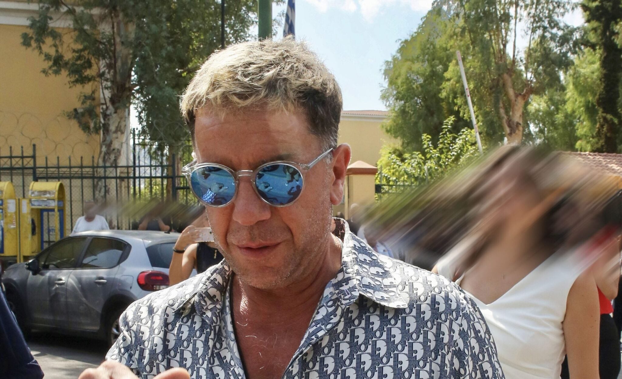 Γιώργος Μαζωνάκης: Στην αντεπίθεση ο επιχειρηματίας που κατηγορεί για εκβιασμό ο τραγουδιστής – Το εξώδικο για τις οφειλές των εκατοντάδων χιλιάδων ευρώ και οι καταγγελίες