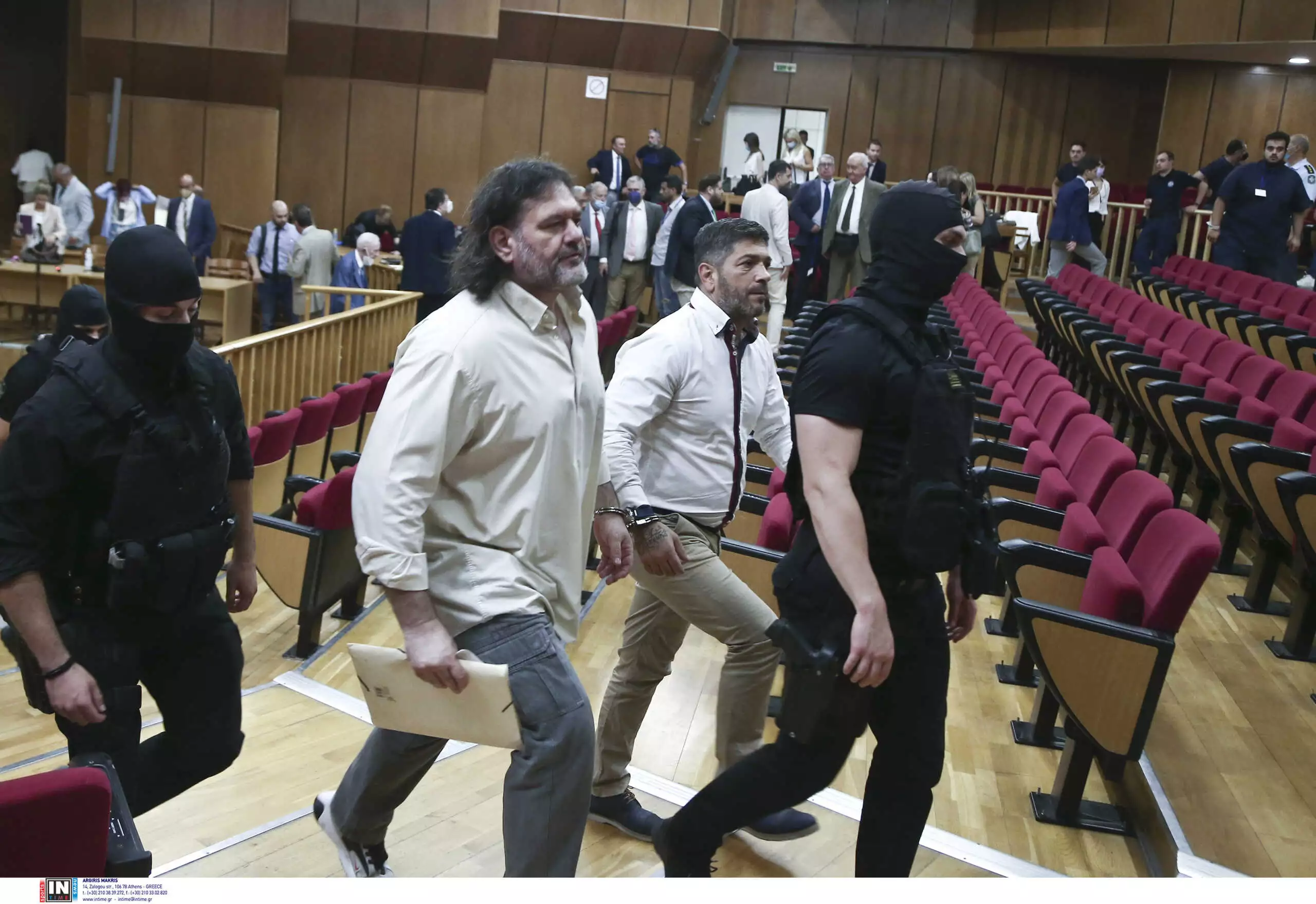 Δίκη Χρυσής Αυγής: Την ενοχή και των 42 κατηγορουμένων ζητάει η εισαγγελέας