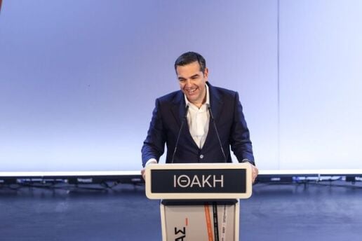 thumbnail_photo-2025-12-16-21-48-38__1__1_