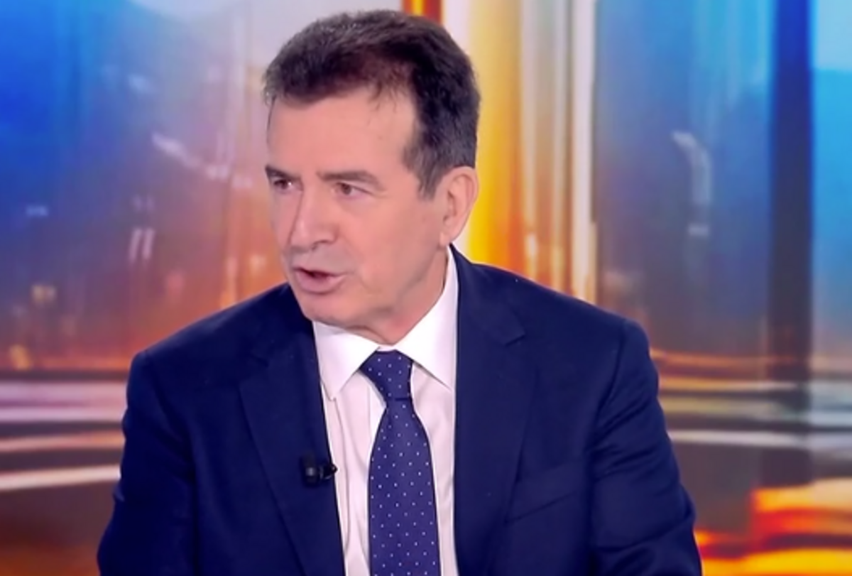 Ο Χρυσοχοΐδης ανακοίνωσε σχέδιο για πλήρη απαγόρευση των πατινιών στους ανηλίκους